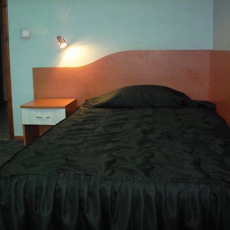 Elbrus Hotel Pazardzhik Luaran gambar