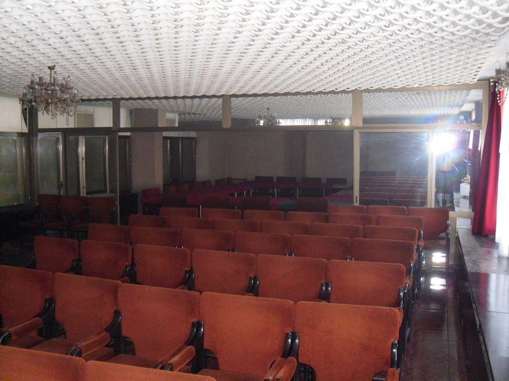 Elbrus Hotel Pazardzhik Luaran gambar