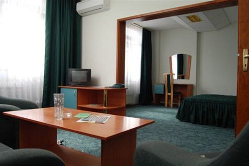 Elbrus Hotel Pazardzhik Luaran gambar