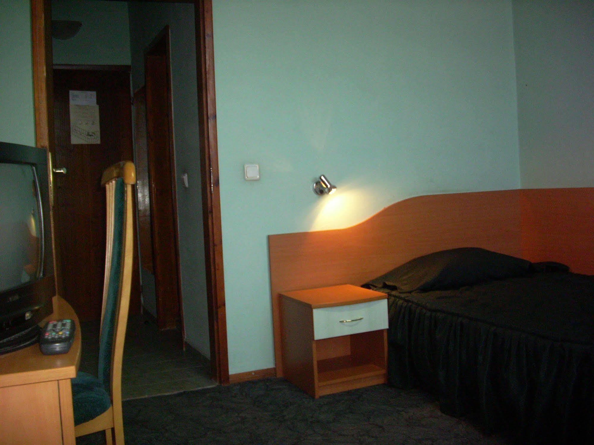Elbrus Hotel Pazardzhik Luaran gambar